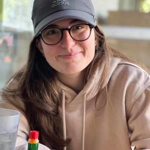 Meet your Posher, Nicole